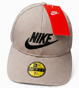 Șapcă Nike Bej / Negru