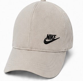 Șapcă Nike Bej / Negru